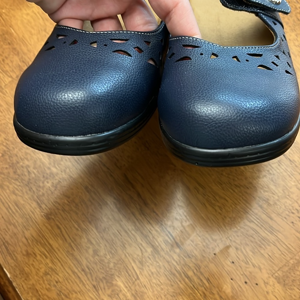 Angel Steps Navy Mule - Picture 2 of 4